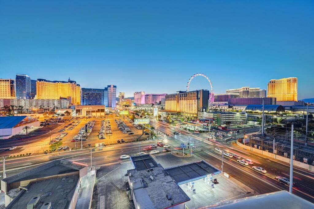 Ultimate Las Vegas Getaway One Bedroom Suite With Balcony, Kitchen, Gym, Pool & Free Parking Exterior foto