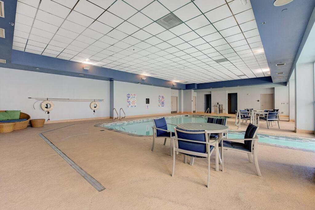 Ultimate Las Vegas Getaway One Bedroom Suite With Balcony, Kitchen, Gym, Pool & Free Parking Exterior foto