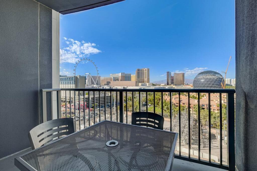 Ultimate Las Vegas Getaway One Bedroom Suite With Balcony, Kitchen, Gym, Pool & Free Parking Exterior foto